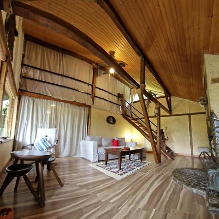 Mystically Wood House In The Forest Carjari Exterior foto